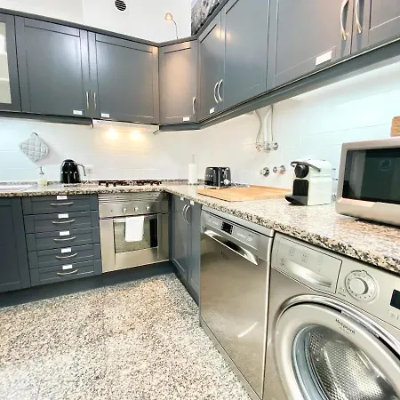 Luxury Vintage Apartment By Myplaceforyou, At The City Centre Next To Marques De Pombal-3